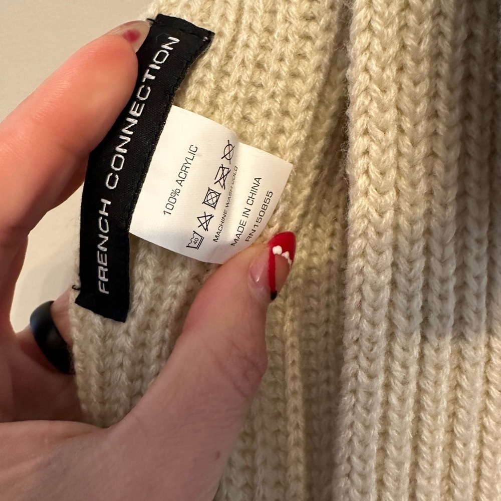 NWT French Connection Cream Knit Scarf, Gloves, & Hat Set - Picture 3 of 5